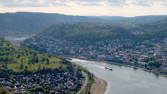 Rheinschleife vom Aussichtspunkt Gedeonseck Rheinschleife vom Aussichtspunkt Gedeonseck