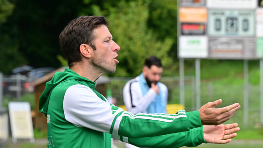 Für Bad Bodendorfs Trainer Mario Brötz (Bild, hier in Diensten von Oberwinter) ist es ein besonderes Spiel, schließlich geht es Für Bad Bodendorfs Trainer Mario Brötz (Bild, hier in Diensten von Oberwinter) ist es ein besonderes Spiel, schließlich geht es