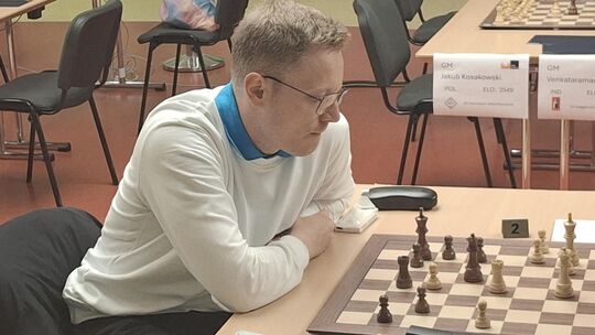 Mit 20 Siegen bei nur einer Niederlage wurde GM Martin Krämer Brettmeister an Brett 1. Mit 20 Siegen bei nur einer Niederlage wurde GM Martin Krämer Brettmeister an Brett 1.