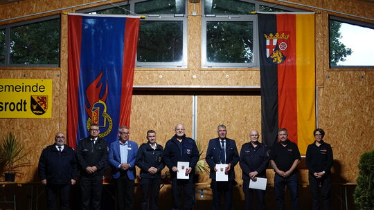 In Veitsrodt erhielten Michael Vochtel (Feuerwehr Herrstein-Niederwörresbach), Karl-Georg Giloy (Hettenrodt), Hans-Jörg Ballat u In Veitsrodt erhielten Michael Vochtel (Feuerwehr Herrstein-Niederwörresbach), Karl-Georg Giloy (Hettenrodt), Hans-Jörg Ballat u