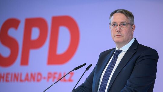 Außerordentlicher Parteitag der SPD in Rheinland-Pfalz Außerordentlicher Parteitag der SPD in Rheinland-Pfalz