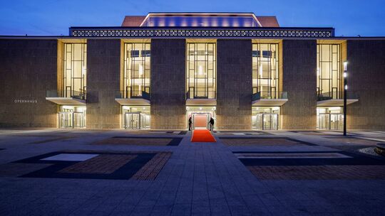 Festakt zur Wiedereröffnung von Kölner Oper und Schauspielhaus Festakt zur Wiedereröffnung von Kölner Oper und Schauspielhaus