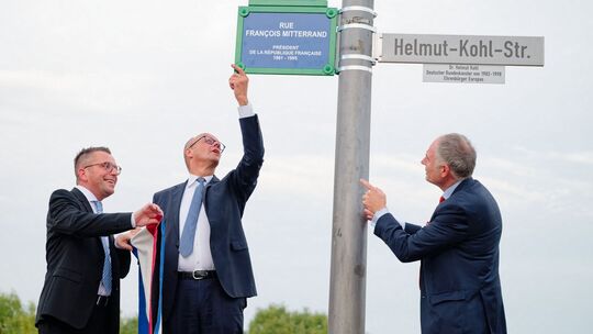 Bundeskanzler Merz bei Straßeneinweihung in Saarlouis Bundeskanzler Merz bei Straßeneinweihung in Saarlouis