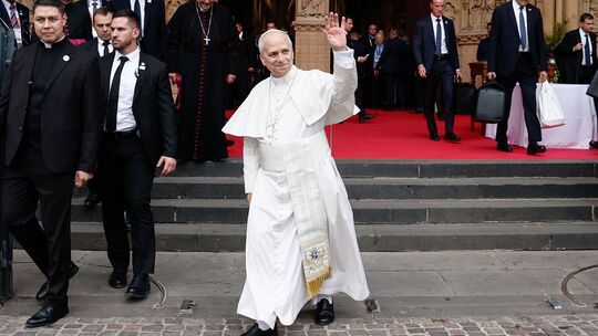 Papst Leo XIV. besucht Frankreich Papst Leo XIV. besucht Frankreich