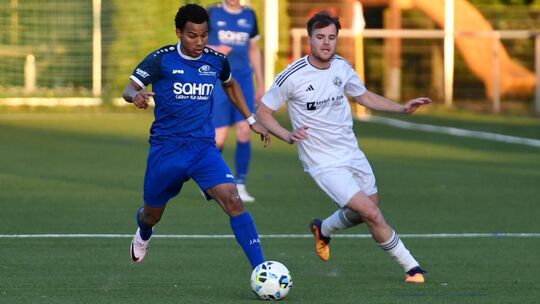 Im April diesen Jahres siegten die Sportfreunde Höhr-Grenzhausen am 27. Spieltag der abgelaufenen Saison mit 3:0 gegen die SG We Im April diesen Jahres siegten die Sportfreunde Höhr-Grenzhausen am 27. Spieltag der abgelaufenen Saison mit 3:0 gegen die SG We