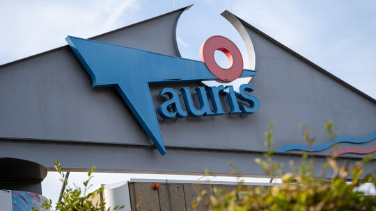 Das Tauris in Mülheim-Kärlich ist seit sechs Jahren geschlossen. Die Stadt hat einiges getan, um das Bad zu retten. Das Tauris in Mülheim-Kärlich ist seit sechs Jahren geschlossen. Die Stadt hat einiges getan, um das Bad zu retten.