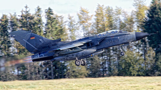 In der Nähe des Fliegerhorsts der Bundeswehr in Büchel stürzte 2014 ein Tornado ab. Damals wie heute stellt sich die Frage, wie In der Nähe des Fliegerhorsts der Bundeswehr in Büchel stürzte 2014 ein Tornado ab. Damals wie heute stellt sich die Frage, wie