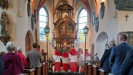 Im Gottesdienst wurde eine Fürbitte für Opfer von sexueller Gewalt gehalten. Im Gottesdienst wurde eine Fürbitte für Opfer von sexueller Gewalt gehalten.
