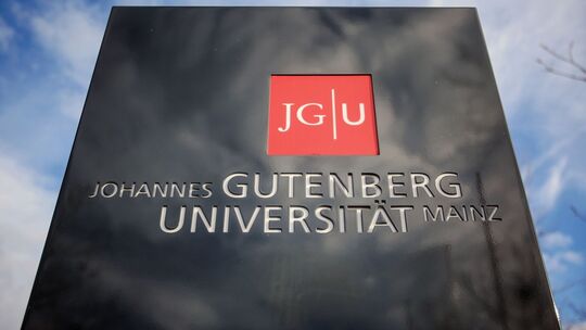 Johannes Gutenberg-Universität Mainz Johannes Gutenberg-Universität Mainz