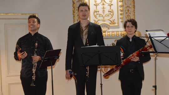 Das „Trio d’anches“ begeistert beim Konzert in Schloss Oranienstein. Das „Trio d’anches“ begeistert beim Konzert in Schloss Oranienstein.