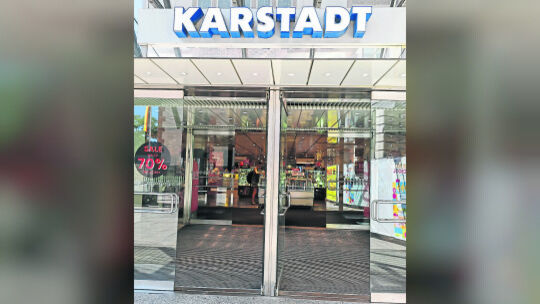 Bleibt die Galeria-Filiale in Limburg oder doch nicht? Der Eingang zu Karstadt in der Fußgängerzone. Bleibt die Galeria-Filiale in Limburg oder doch nicht? Der Eingang zu Karstadt in der Fußgängerzone.