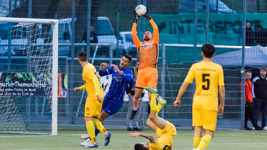 Am 30. März 2022 gab es das letzte Pokal-Duell zwischen den Oberligisten (damals noch) FC Karbach und TuS Koblenz: Max Wilschrey Am 30. März 2022 gab es das letzte Pokal-Duell zwischen den Oberligisten (damals noch) FC Karbach und TuS Koblenz: Max Wilschrey