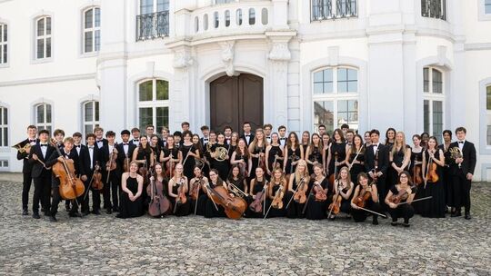 Ebenso wie der Landesjugendchor ist auch das Landesjugendorchester zur Vorbereitung seiner Herbstkonzerte wieder zu Gast bei der Ebenso wie der Landesjugendchor ist auch das Landesjugendorchester zur Vorbereitung seiner Herbstkonzerte wieder zu Gast bei der