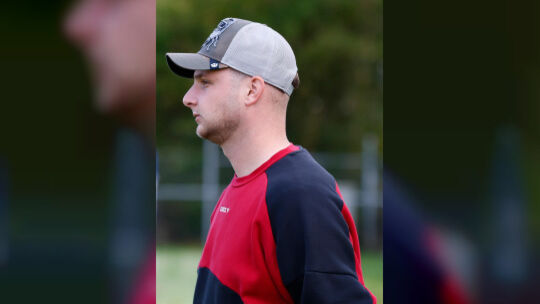 Klarer Blick auf die intensivste Saisonphase: Kim-Noah Fuhr, der Trainer der SG Merxheim, wird angesichts von acht Spielen in ei Klarer Blick auf die intensivste Saisonphase: Kim-Noah Fuhr, der Trainer der SG Merxheim, wird angesichts von acht Spielen in ei