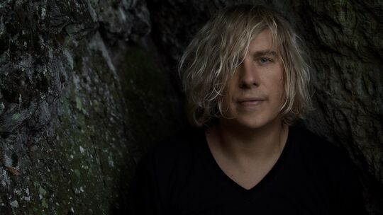 Dominik Eulberg ist Ökologe, Autor und international bekannter DJ. Sein aktuelles Buch stellt er nun bei einer Lesung in Hachenb Dominik Eulberg ist Ökologe, Autor und international bekannter DJ. Sein aktuelles Buch stellt er nun bei einer Lesung in Hachenb