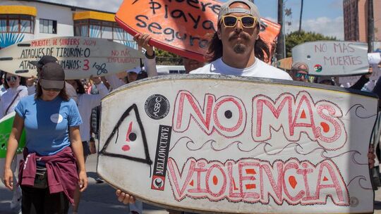 Drei Surfer in Mexiko getötet - Proteste Drei Surfer in Mexiko getötet - Proteste