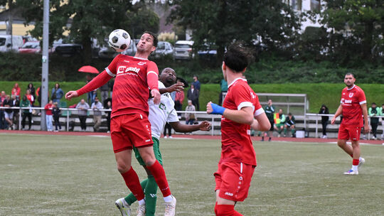 Nils Meyer (am Ball) und der SV Kripp haben erst am vergangenen Wochenende die Tabellenspitze in der Kreisliga B 7 übernommen – Nils Meyer (am Ball) und der SV Kripp haben erst am vergangenen Wochenende die Tabellenspitze in der Kreisliga B 7 übernommen –