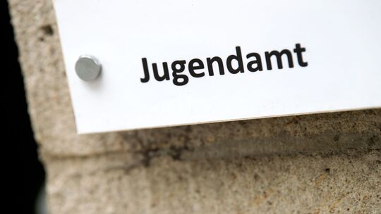 Der Stadtrat fordert eine deutlich höhere Beteiligung des Kreises an der Finanzierung des Stadtjugendamts. Der Stadtrat fordert eine deutlich höhere Beteiligung des Kreises an der Finanzierung des Stadtjugendamts.