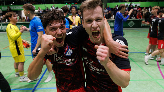 Die Eisbachtaler Sportfreunde feierten in Januar den Turniersieg und sind auch beim Hachenburger Pils-Cup 2027 dabei. Der Titelv Die Eisbachtaler Sportfreunde feierten in Januar den Turniersieg und sind auch beim Hachenburger Pils-Cup 2027 dabei. Der Titelv