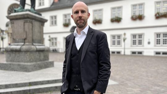 Er ist Content-Creator und Historiker: Marc Holzheimer ist in Koblenz zu Hause. Er kennt die (überraschenden) Geschichten der Al Er ist Content-Creator und Historiker: Marc Holzheimer ist in Koblenz zu Hause. Er kennt die (überraschenden) Geschichten der Al