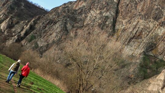 Die Sektion Nahegau des Deutschen Alpenvereins lädt für Samstag, 24. Samstag, zu einer Sternwanderung am und auf dem Rotenfels e Die Sektion Nahegau des Deutschen Alpenvereins lädt für Samstag, 24. Samstag, zu einer Sternwanderung am und auf dem Rotenfels e