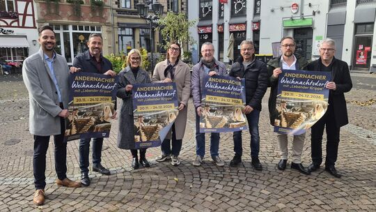 Die Beteiligten am vorweihnachtlichen Angebot von Andernach freuen sich auf ihre gut eingespielte Zusammenarbeit. Ab nächster Wo Die Beteiligten am vorweihnachtlichen Angebot von Andernach freuen sich auf ihre gut eingespielte Zusammenarbeit. Ab nächster Wo