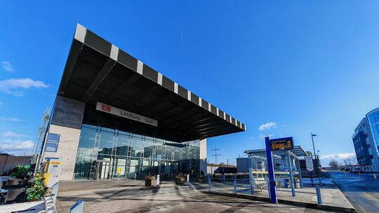 Am Limburger ICE-Bahnhof werden vom 15. Mai bis 9. Juli kommenden Jahres keine Züge halten. Am Limburger ICE-Bahnhof werden vom 15. Mai bis 9. Juli kommenden Jahres keine Züge halten.