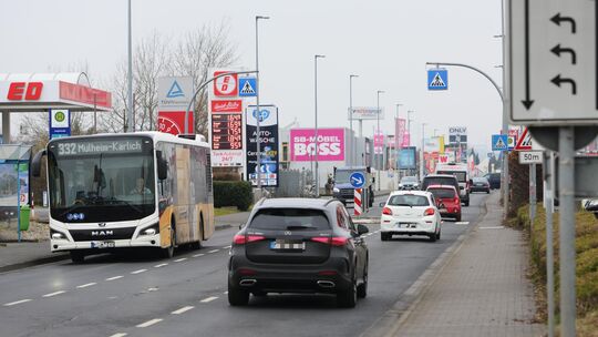 Ab Anfang November werden die Versorgungsnetze in der Industriestraße erneuert. Dazu bündeln die Verbandsgemeindewerke (VG-Werke Ab Anfang November werden die Versorgungsnetze in der Industriestraße erneuert. Dazu bündeln die Verbandsgemeindewerke (VG-Werke