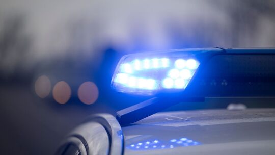 Im Kurpark von Bad Münster am Stein-Ebernburg wurden Jugendliche nach einem Zwischenfall mit einem Schlagstock von der Polizei v Im Kurpark von Bad Münster am Stein-Ebernburg wurden Jugendliche nach einem Zwischenfall mit einem Schlagstock von der Polizei v