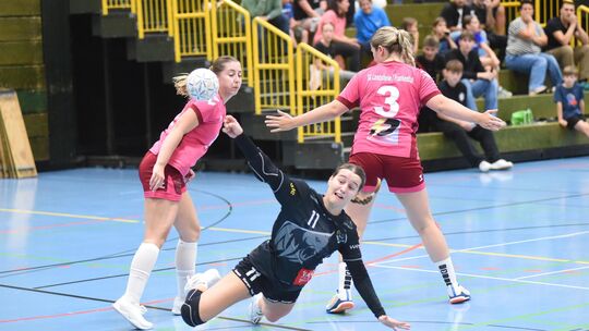 Steht der HSG Nahe-Glan wieder zur Verfügung: Gina Dörr (schwarzes Trikot). Steht der HSG Nahe-Glan wieder zur Verfügung: Gina Dörr (schwarzes Trikot).
